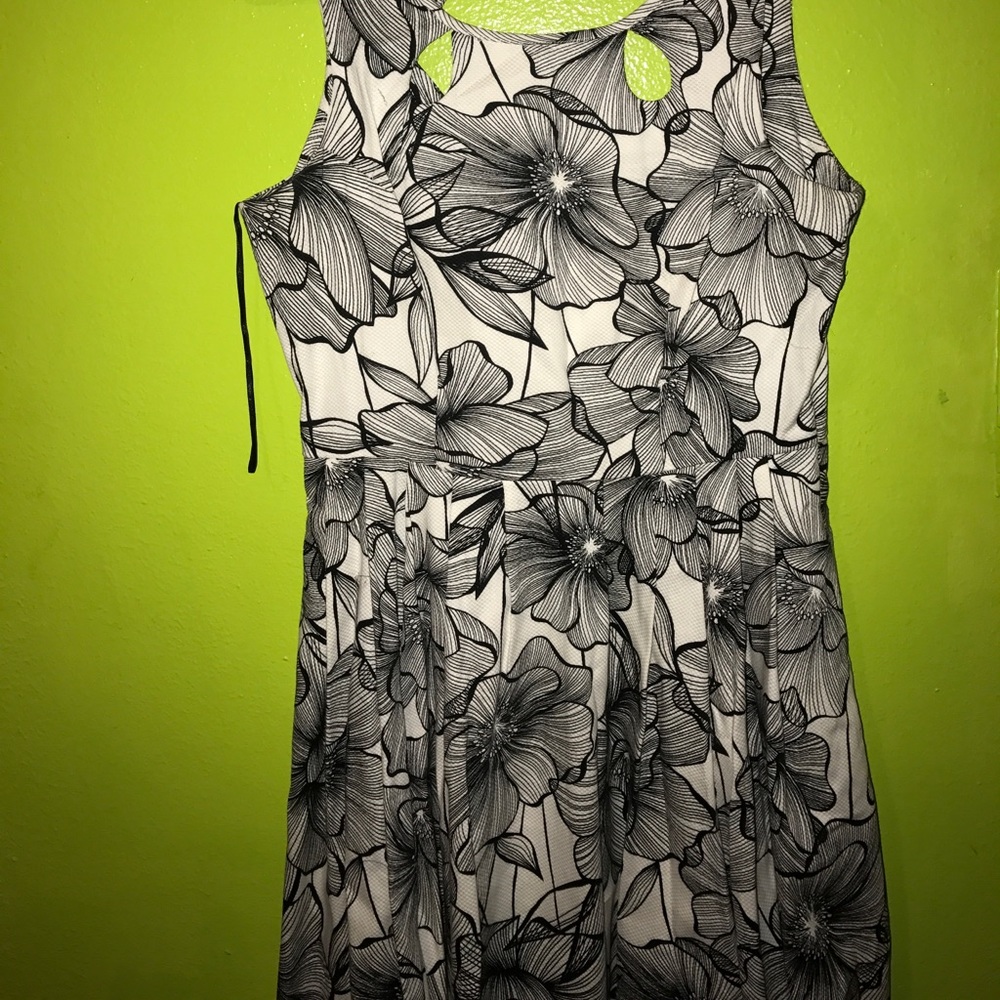 Floral cut out dress