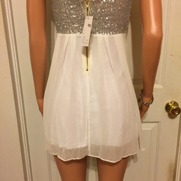 ❌SOLD❌ NWT TFNC Sequin Low Back White Mini Dress - Picture 8 of 8