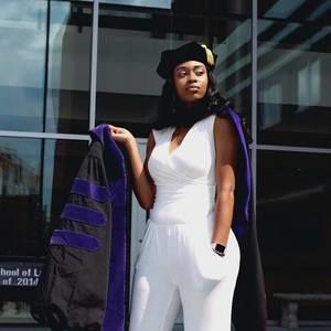 Meet your Posher, Nicole