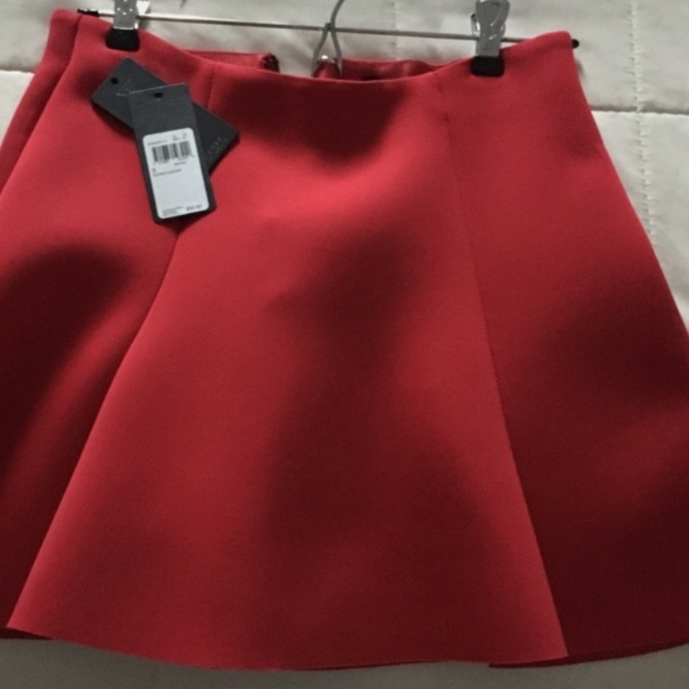 Guess Skirt . Brand new NWOT