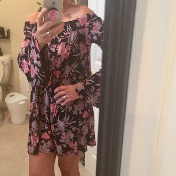 EXPRESS FLIRTY FLORAL DRESS - Picture 3 of 8