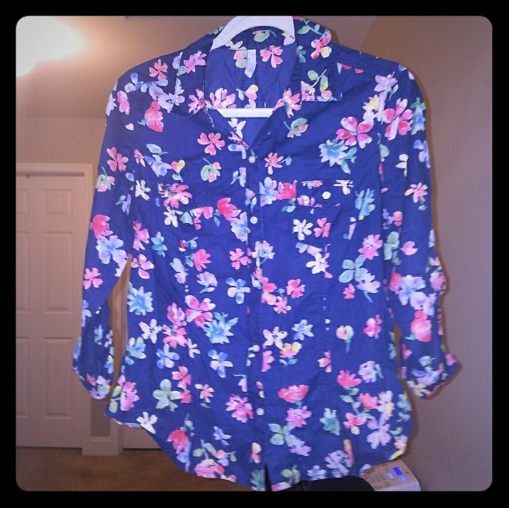 Beautiful Blue floral button up