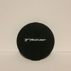 It Hello light illuminating powder In RADIANCE
