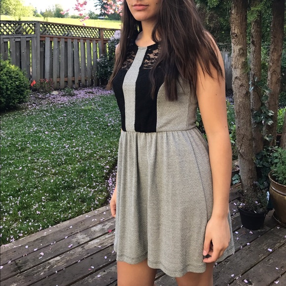 LACE MINI DRESS - Picture 2 of 7