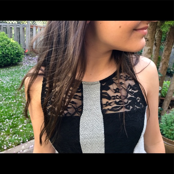 LACE MINI DRESS - Picture 6 of 7