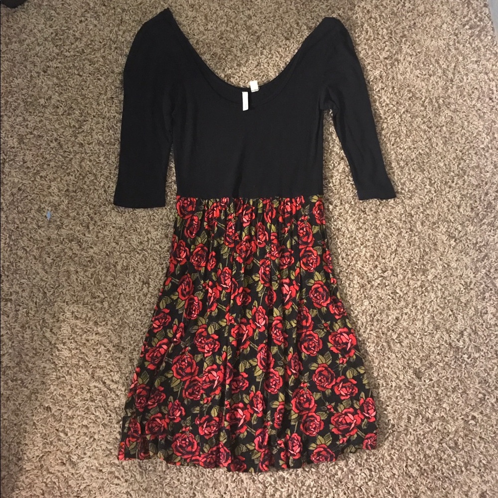 Frenchi Black 3/4 dress with Rose Design