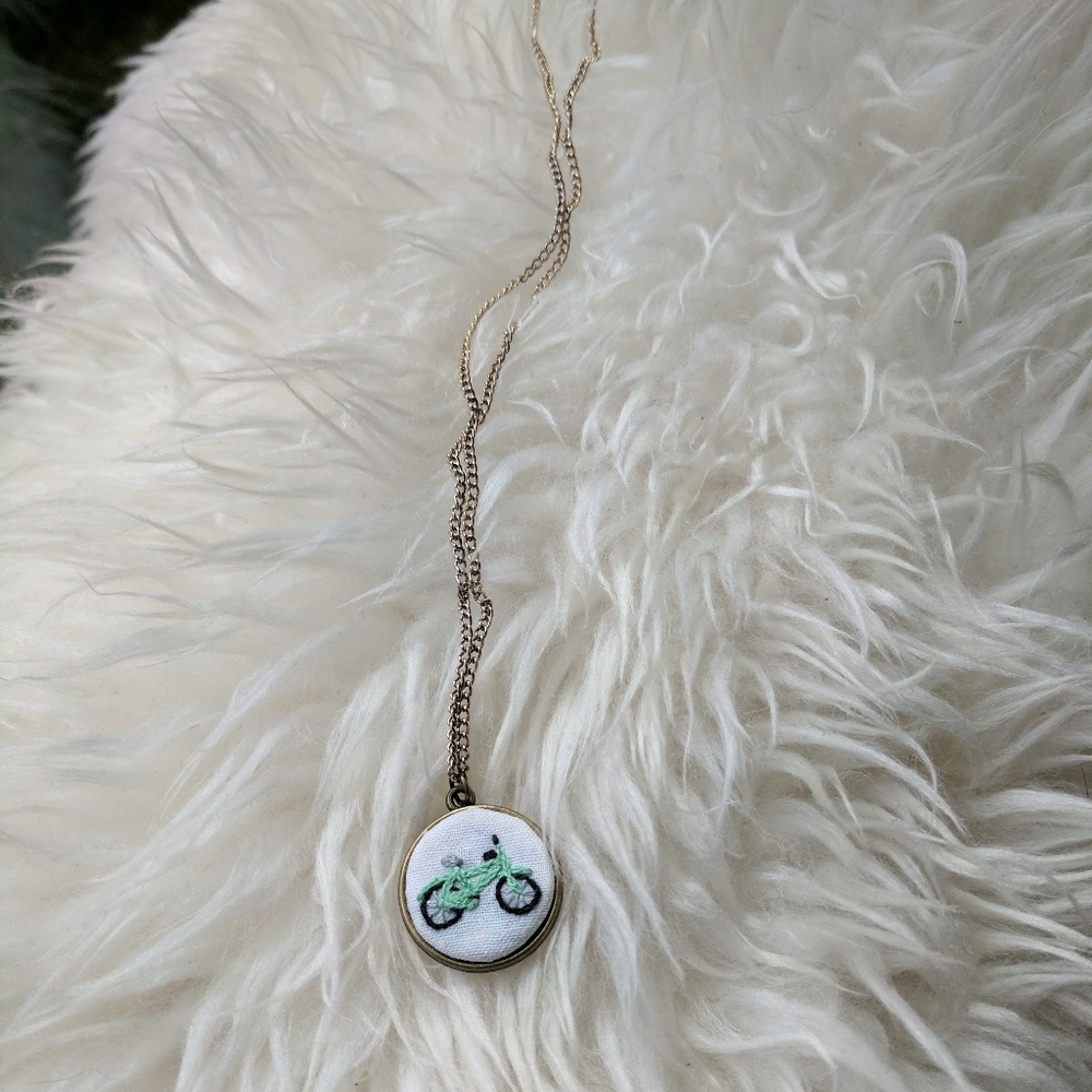 Embroidered pendant necklace - bicycle