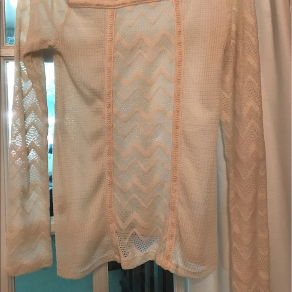 Lucky Brand Cream Top - Picture 3 of 3