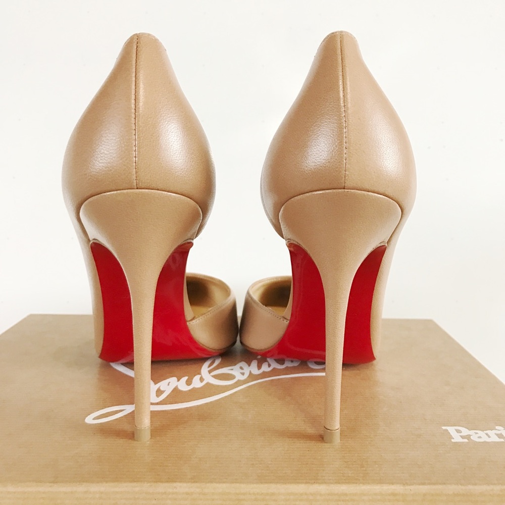 😍 *SOLD* Christian Louboutin Iriza