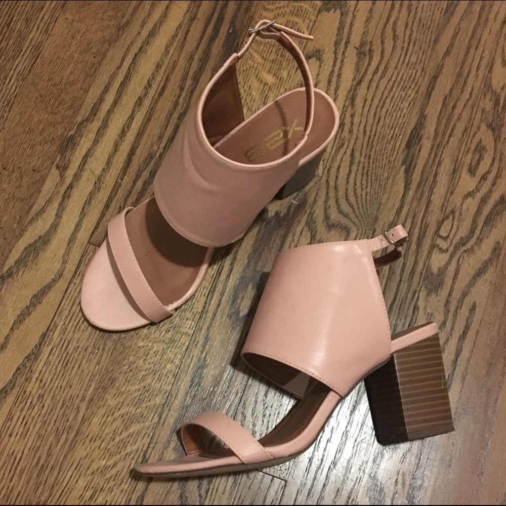 Modcloth Blush Block Heal Sandal - size 6 1/2
