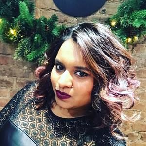 Meet your Posher, Naiomie