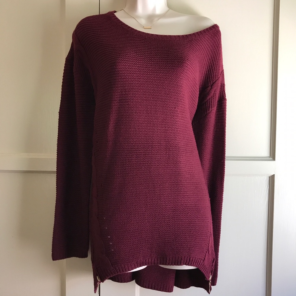 NWOT. Burgundy sweater with zippers
