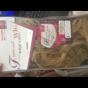 Blonde lace front wig nwt