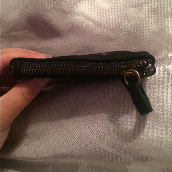 🎉HP🎉 NWT Brandy Melville mini rose coin pouch - Picture 4 of 6