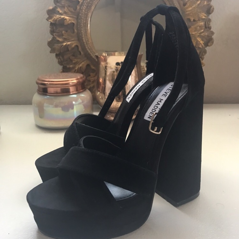 Steve Madden LALA Heel in Black - NEVER WORN