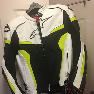 Motorcycle jacket