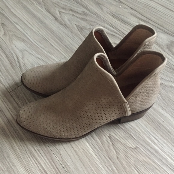 *SOLD* Beige Lucky Brand Ankle Booties - Picture 3 of 4