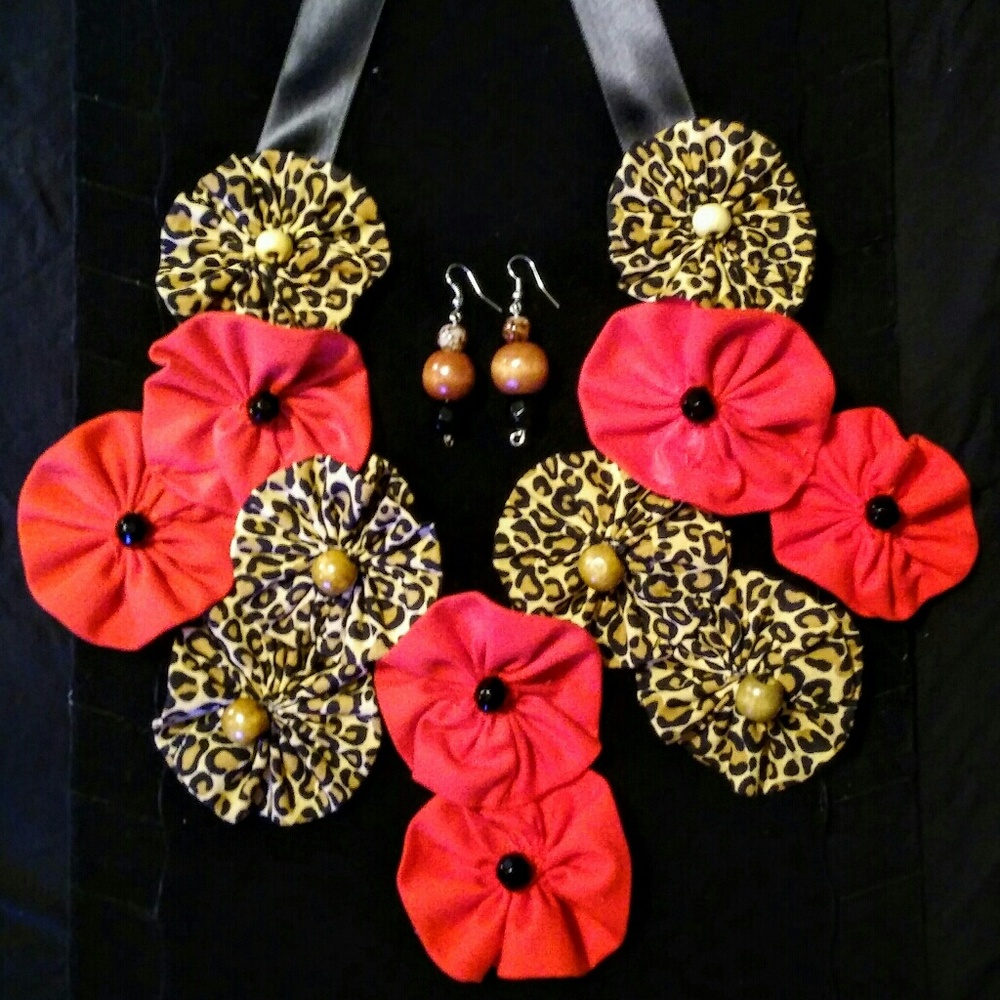 Jewellery - Picture 2 of 3