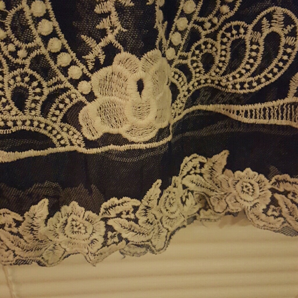 Sheer Boho Top - Picture 4 of 4