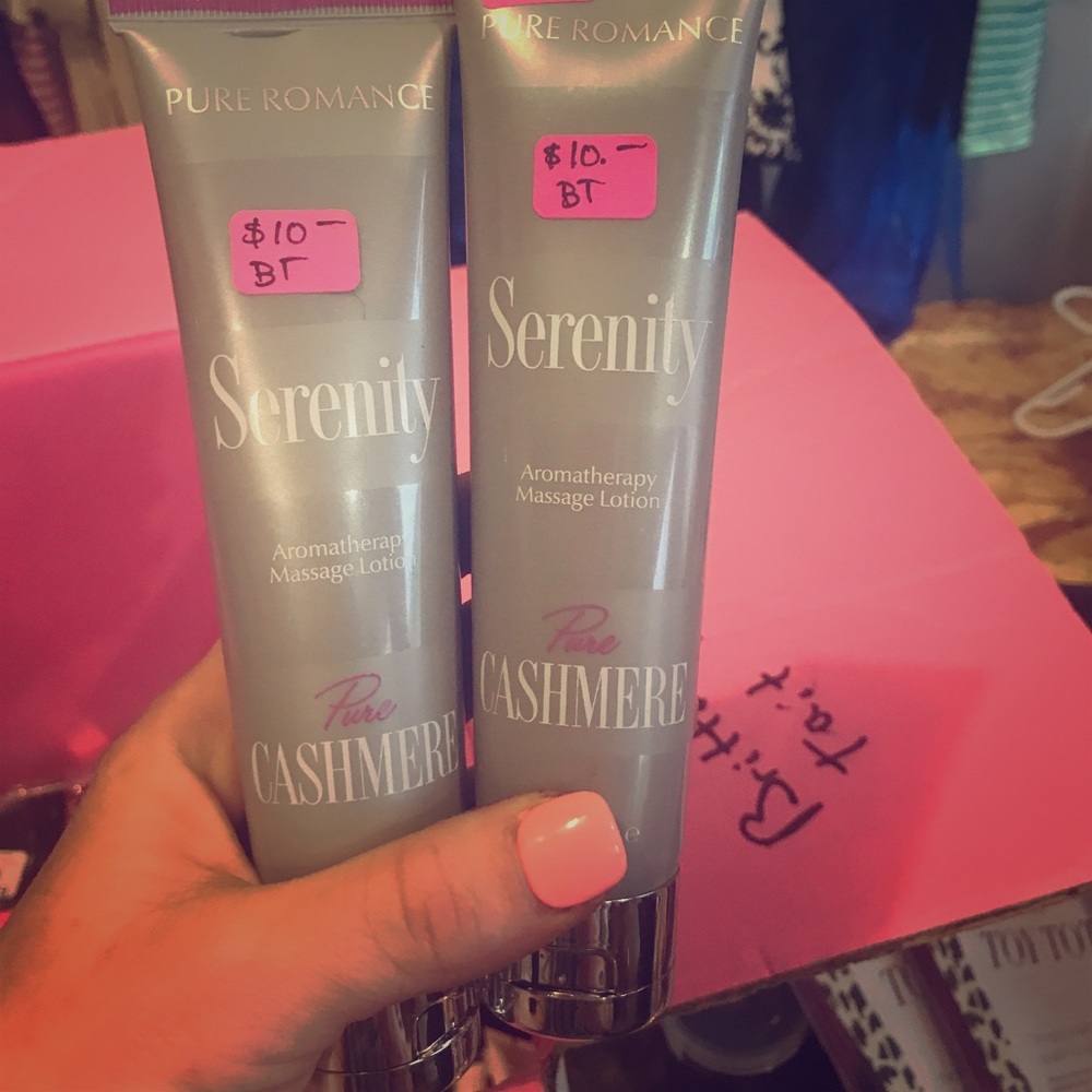 Pure Romance Serenity massage 50% off Retail!