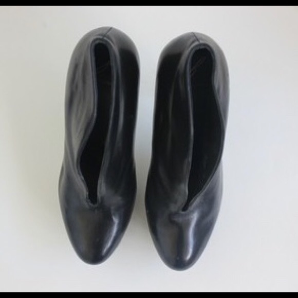 Brian Atwood Bffortosa Black Bootie - Picture 2 of 3