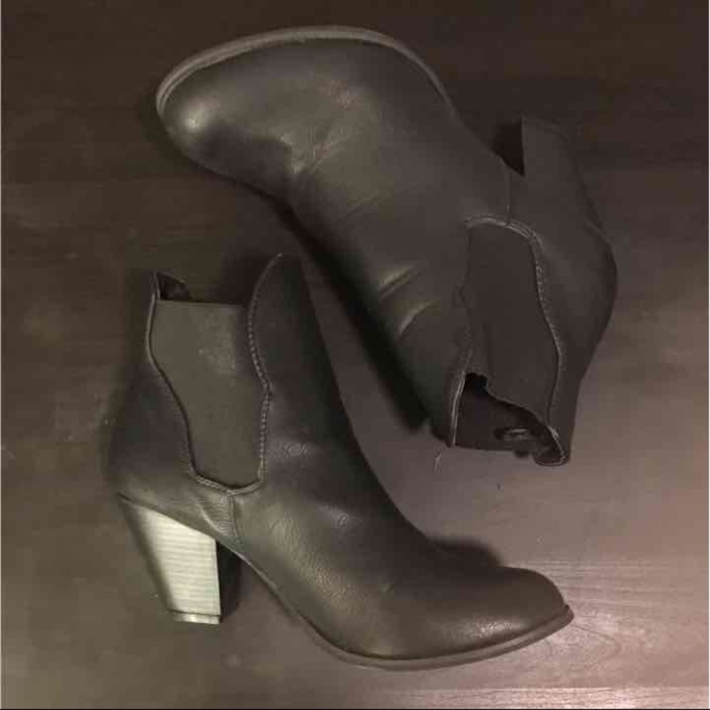 Cotton On black booties