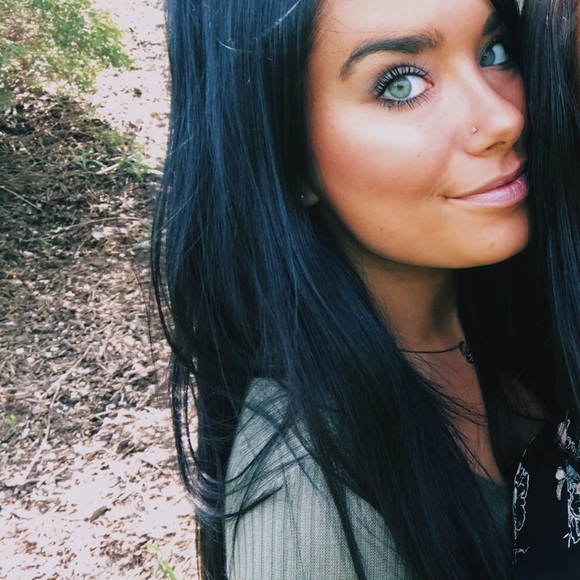 Meet your Posher, Marissa - Picture 1 of 1