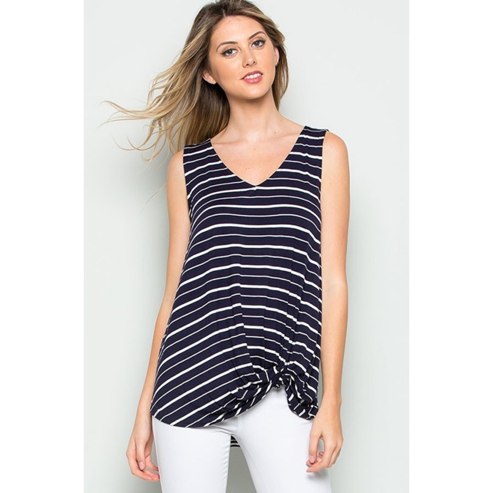 💕 Sleeveless Knot Tank Top