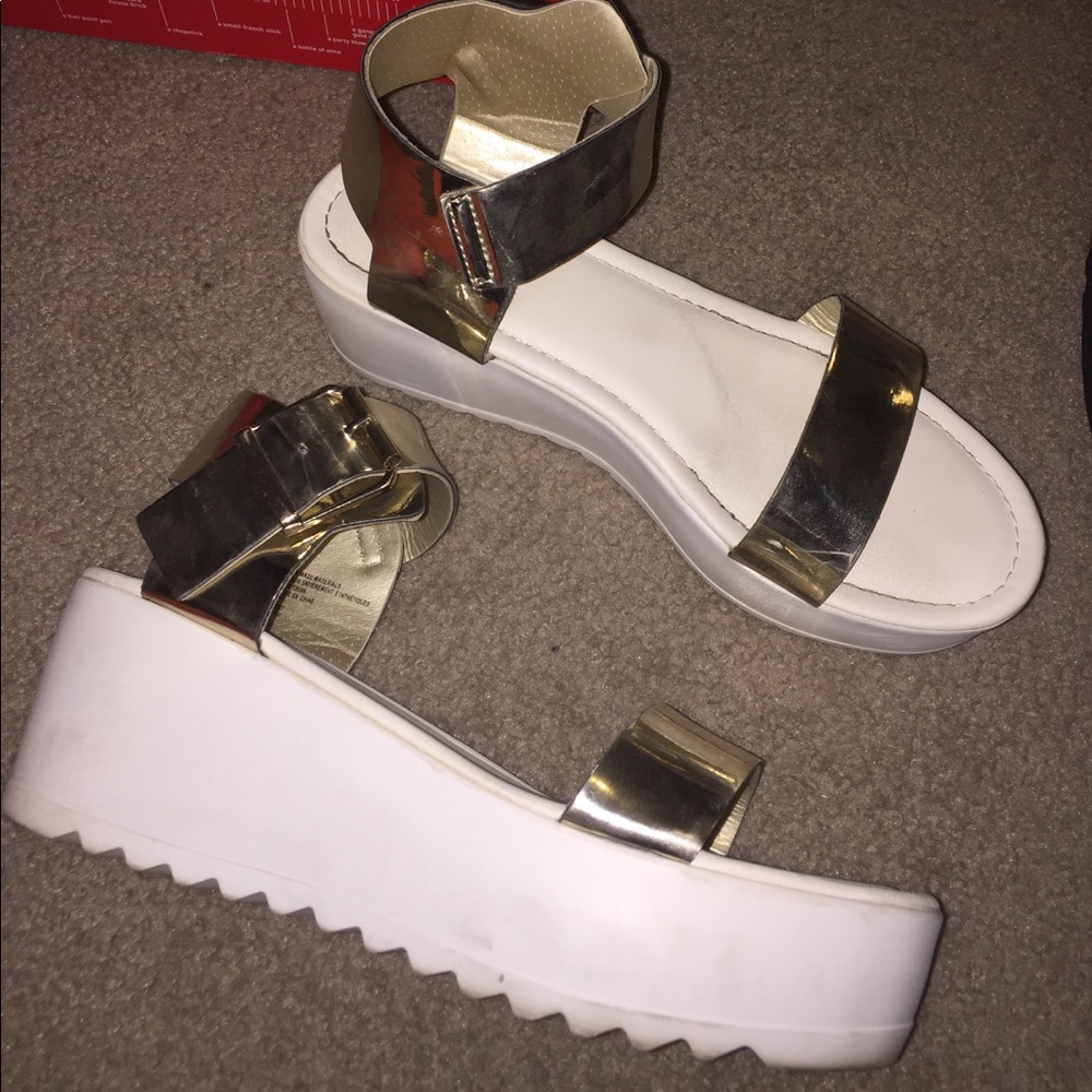 Metallic Platforms