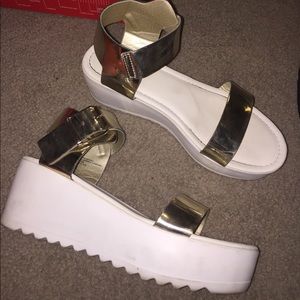Metallic Platforms