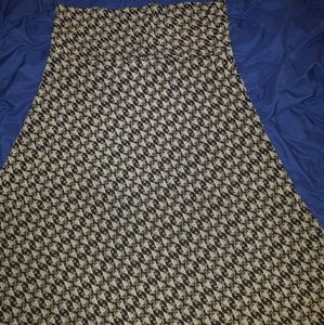 2XL Lularoe Maxi black and white swirl pattern