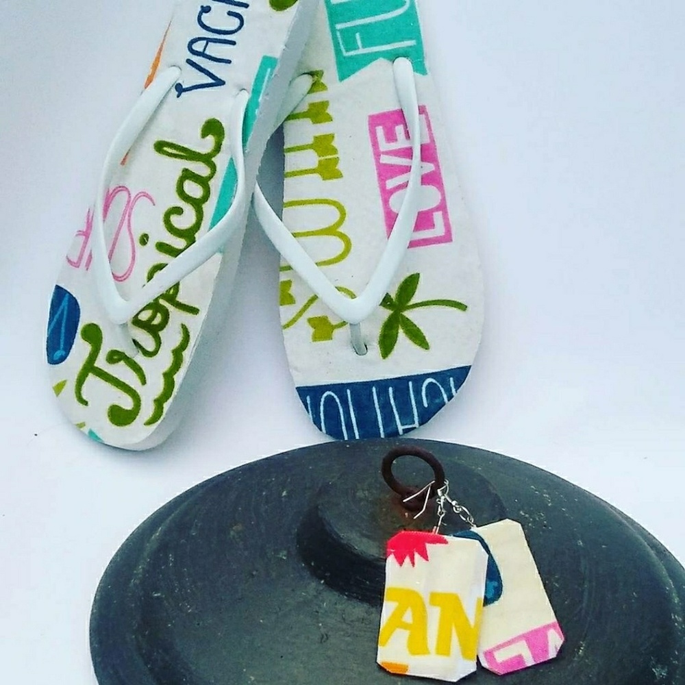 Flip Flops - Picture 2 of 3