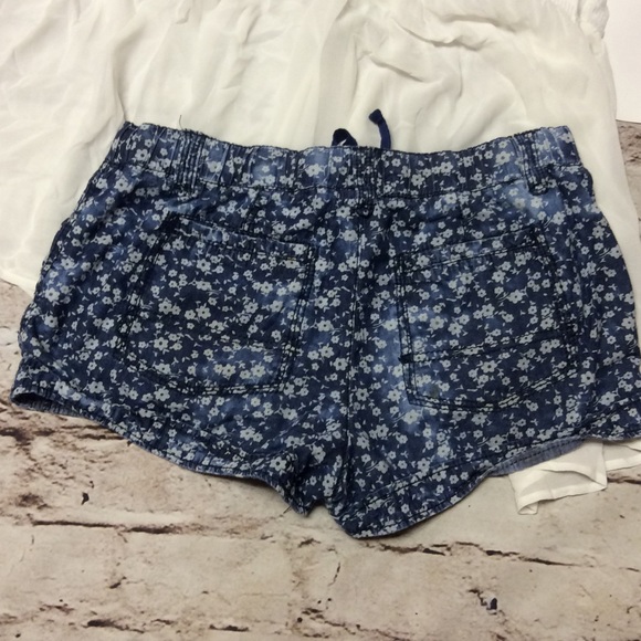 MOSSIMO FLORAL PRINT SHORTS - Picture 2 of 5