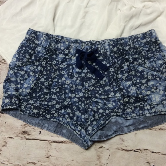 MOSSIMO FLORAL PRINT SHORTS - Picture 4 of 5