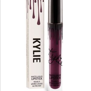 Kylie Cosmetics Kourt Liquid Lipstick