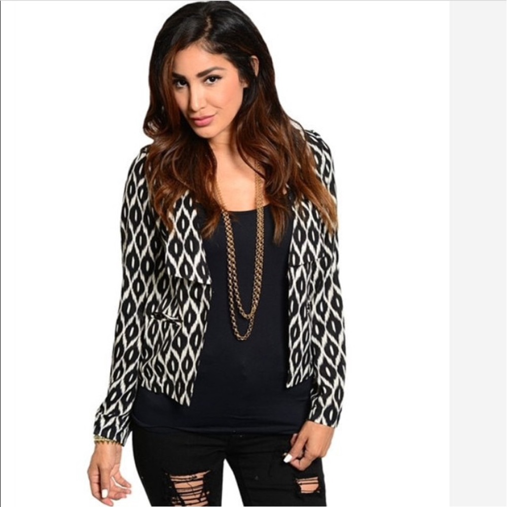 LAST ONE! Lightweight and super soft blazer