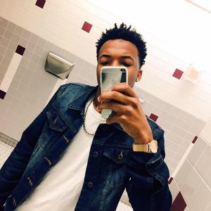 Meet your Posher, Dewayne