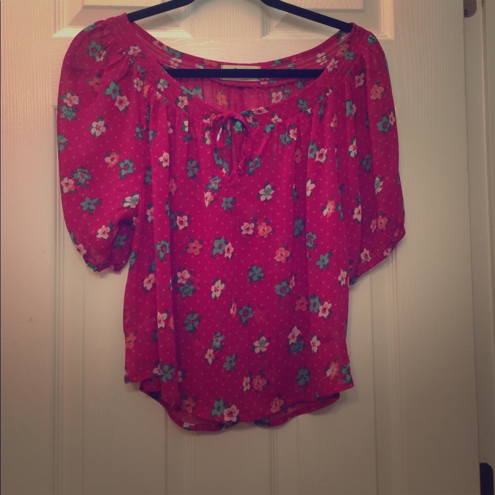 Hollister flowy blouse