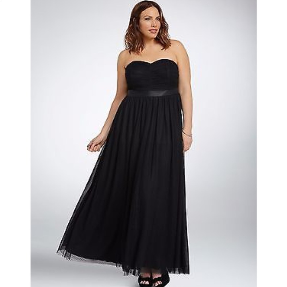 Torrid formal dress with Tulle Skirt Stunning