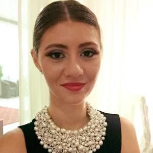 Meet your Posher, Elena