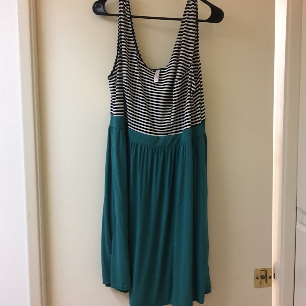 1xl Xhilaration summer dress! WITH pockets!!