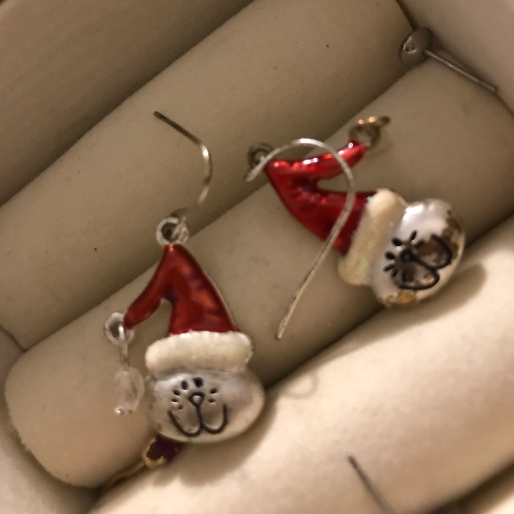 Kitty Christmas dangly earrings