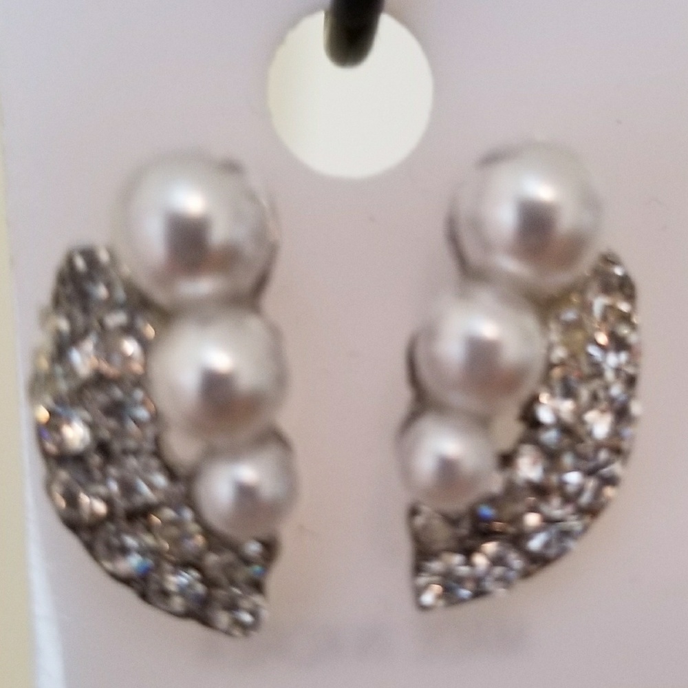 Elegant Stud earrings