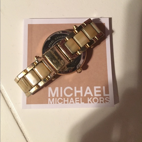 Gold and tortoise shell Michael Kors watch - Picture 4 of 4