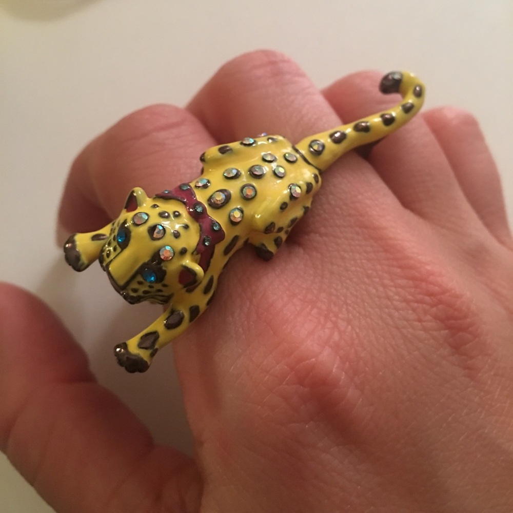 Leopard yellow ring