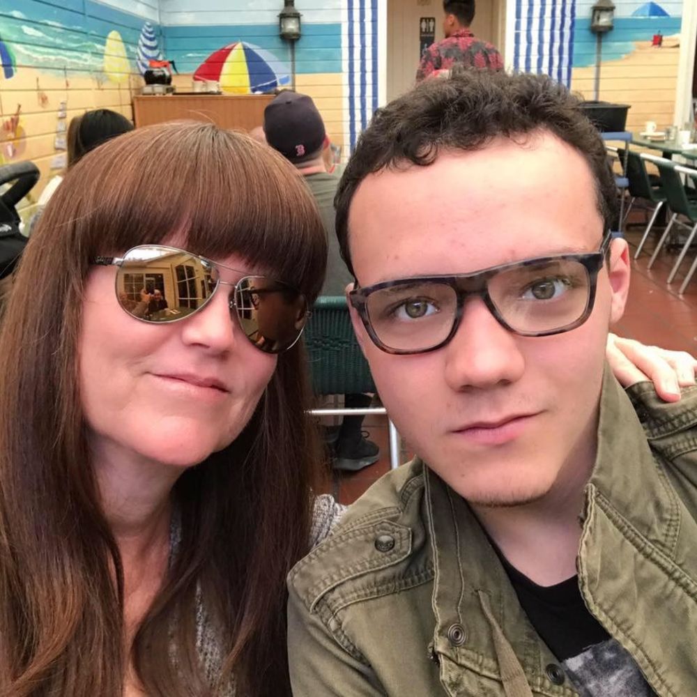 Meet your Posher, Evangeline