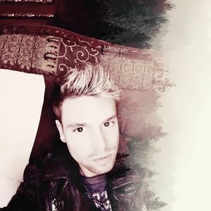 Meet your Posher, Nicholas