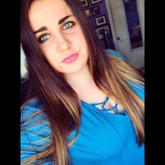 Meet your Posher, Franki - Picture 2 of 2