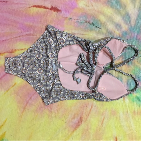 Mediterranean Printed One Piece Lyrca Swimsuit - Picture 3 of 4