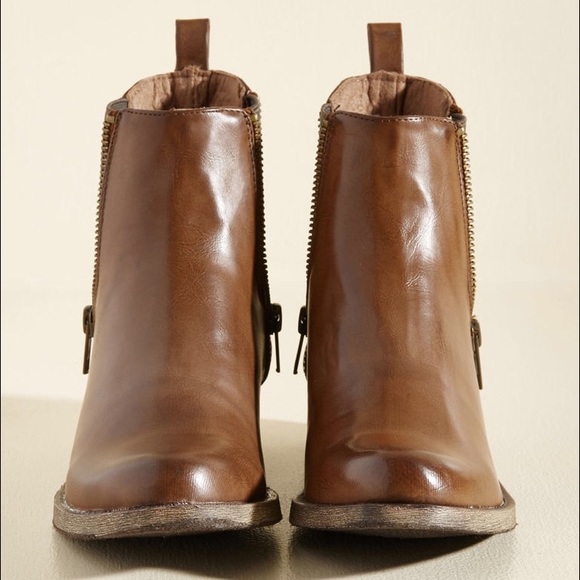 Vintage Distressed Hipster Booties - Picture 8 of 8